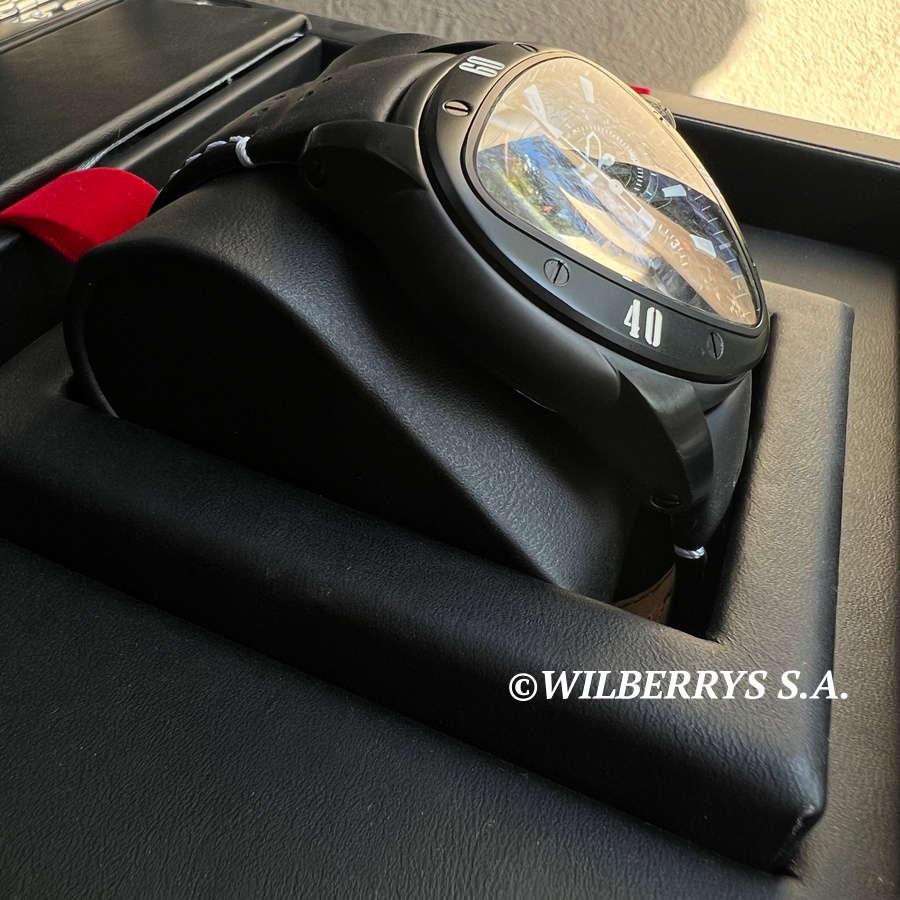 rrp R35,000.00 Tonino Lamborghini Men`s SPYDER BLACK/WHITE Chrono Watch NEW 100% GENUINE