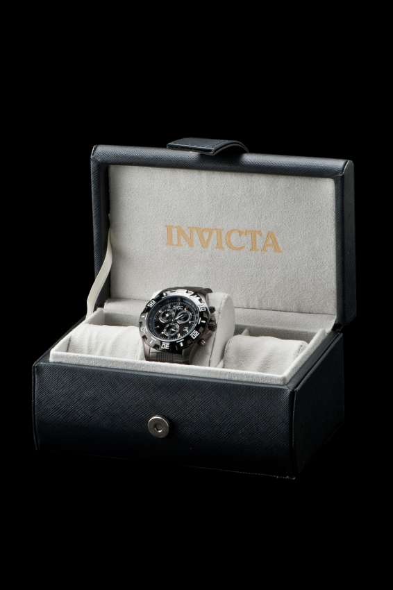 wow!! rrp R7,999.00 INVICTA Men`s CARBON RACER Chronograph Steel Bracelet Watch NEW