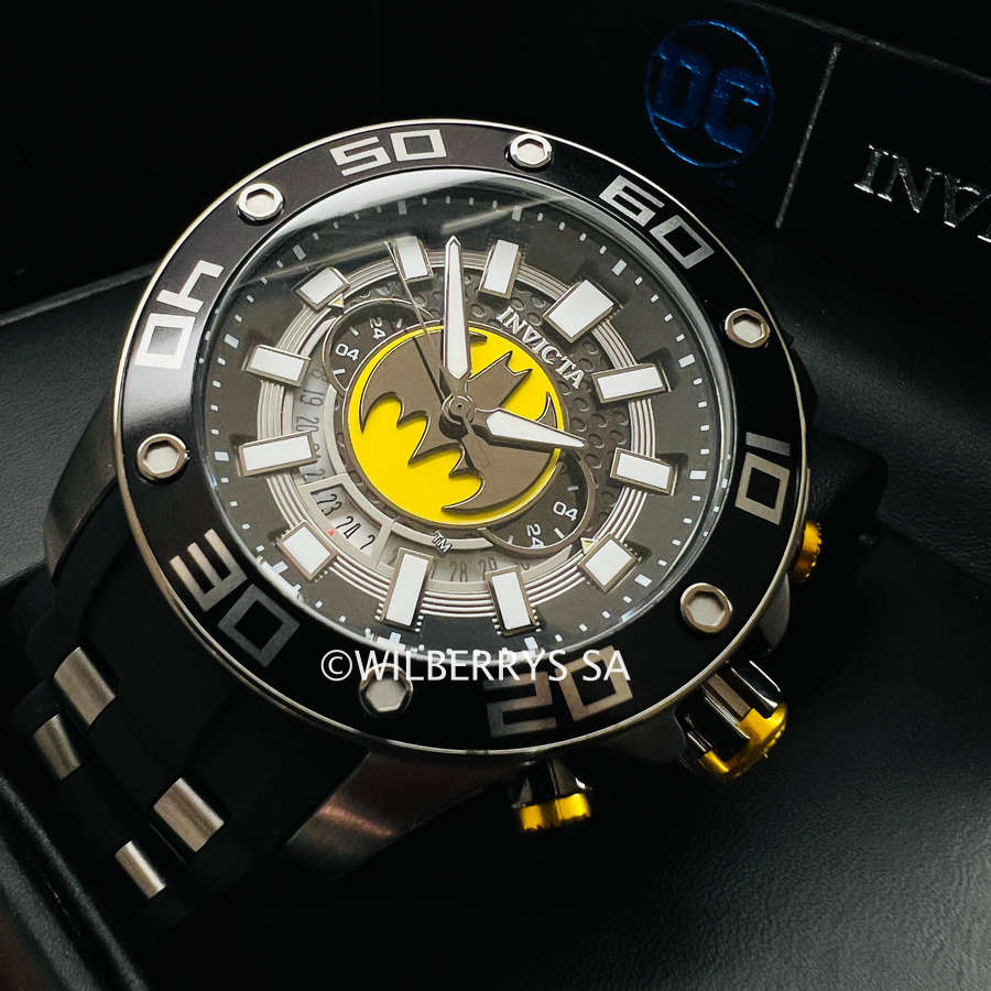 **LOOK!!*** Retail: R8,999.00 INVICTA Men DC Comics Batman Vintage BAT Ltd Edition Chronograph Watch