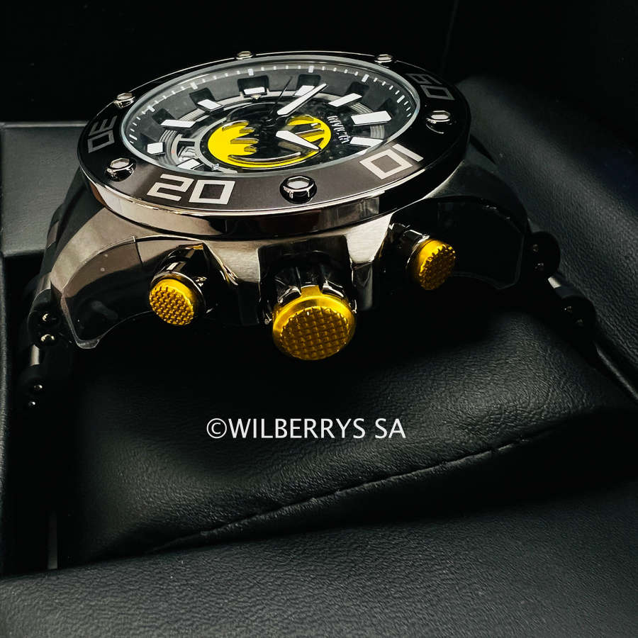 **LOOK!!*** Retail: R8,999.00 INVICTA Men DC Comics Batman Vintage BAT Ltd Edition Chronograph Watch