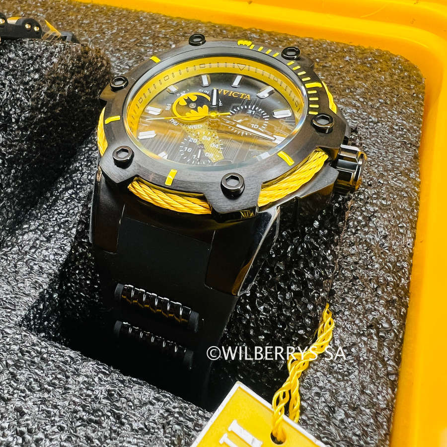 **LOOK!!*** Retail: R9,999.00 INVICTA Men DC Comics Batman Vintage BATSIGNAL Ltd Ed Chrono Watch