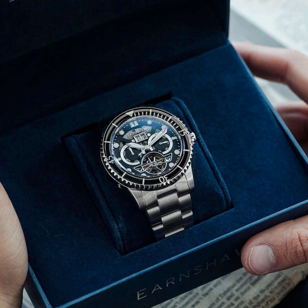 LOOK!! rip: R14,200.00 THOMAS EARNSHAW DUNCAN GRANDE DATE OPEN HEART AUTOMATIC Regal Black Watch