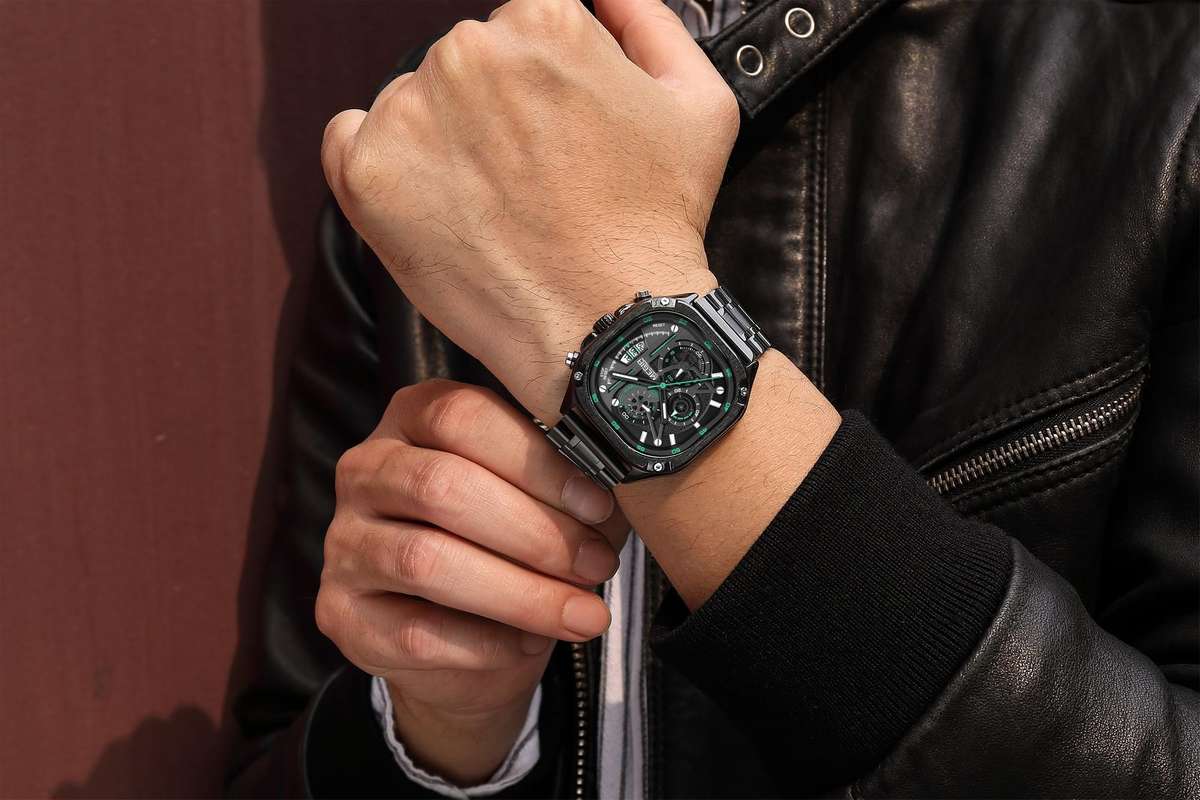 Retail: R1,799.00 MEGIR Mens SQUARE-X Chronograph Black / green Watch BRAND NEW