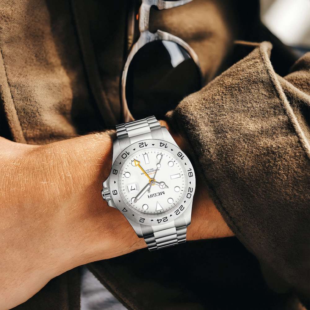 Retail: R2,499.00 MEGIR PREMIUM Men GMT Date 43mm Stainless Steel Silver Oyster Bracelet Watch