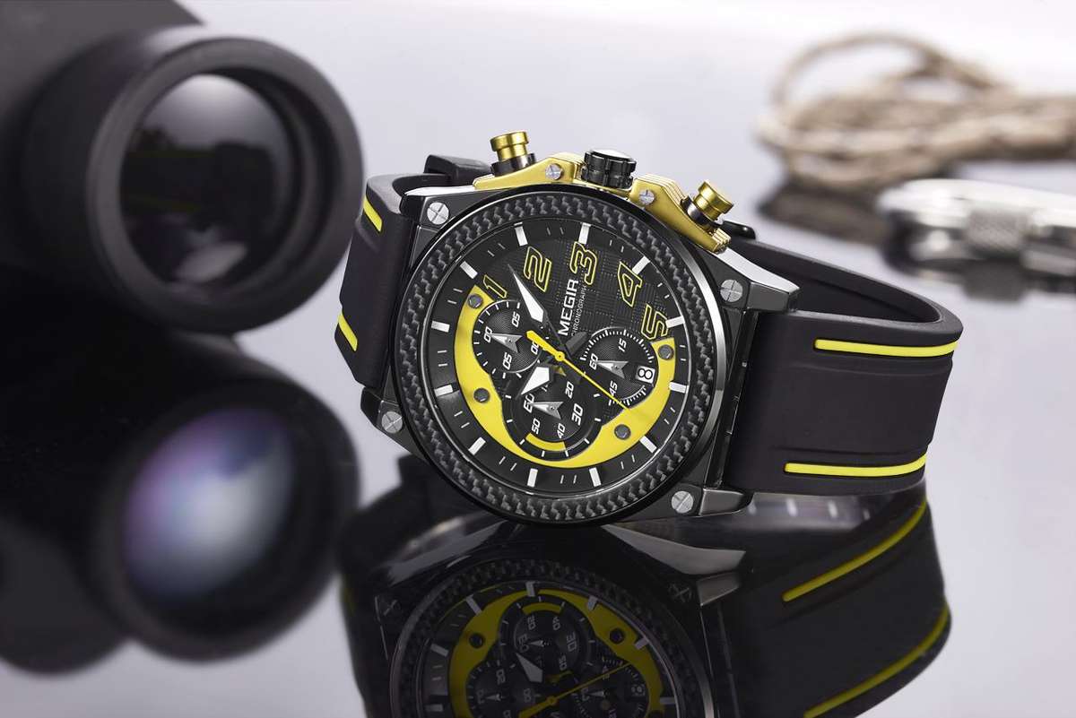 Retail: R1,699.00 MEGIR Men`s Racer Chronograph Date 45mm Black / Gold / Yellow Watch BRAND NEW