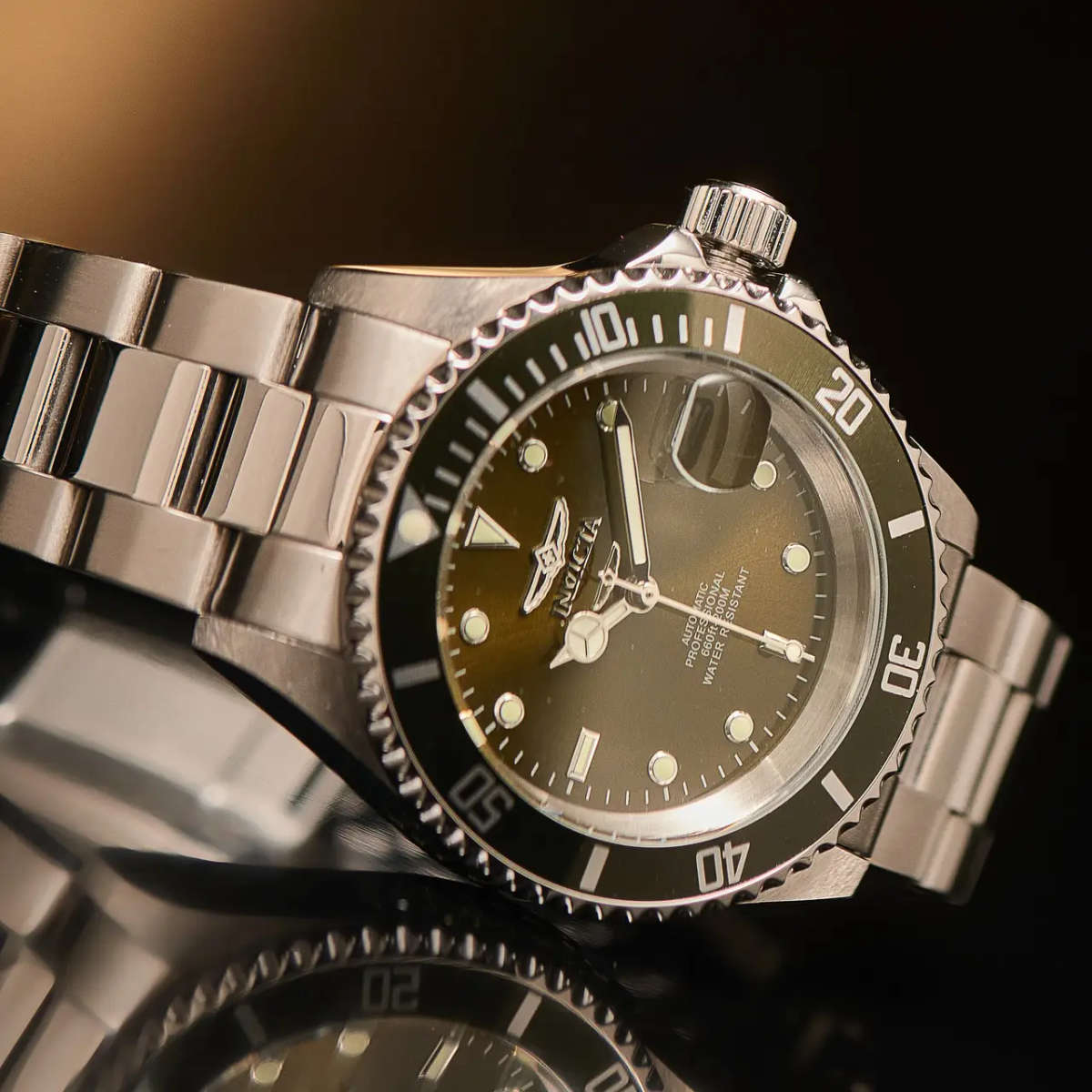 Invicta Men`s Sea Urchin Silver / Black 200m Dive 40mm Watch