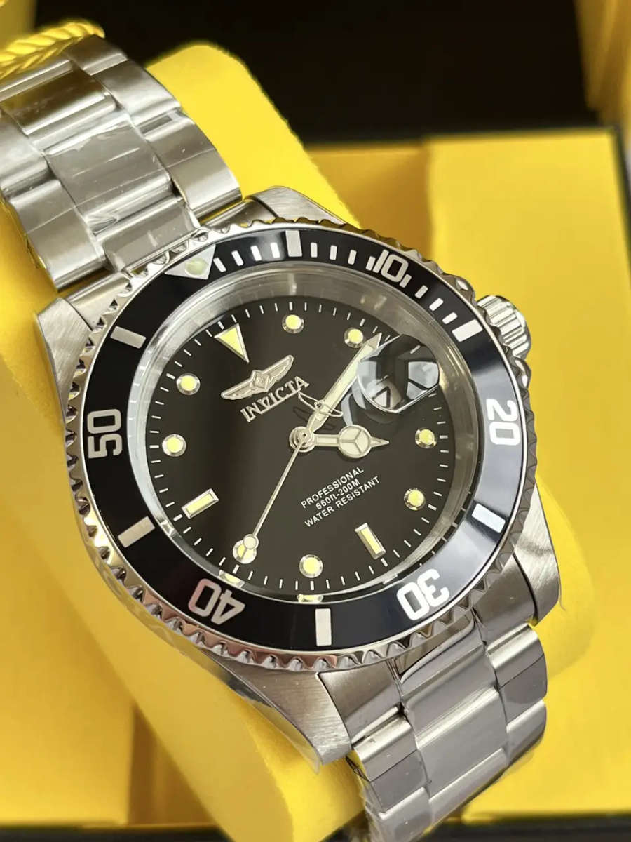 Invicta Men`s Sea Urchin Silver / Black 200m Dive 40mm Watch