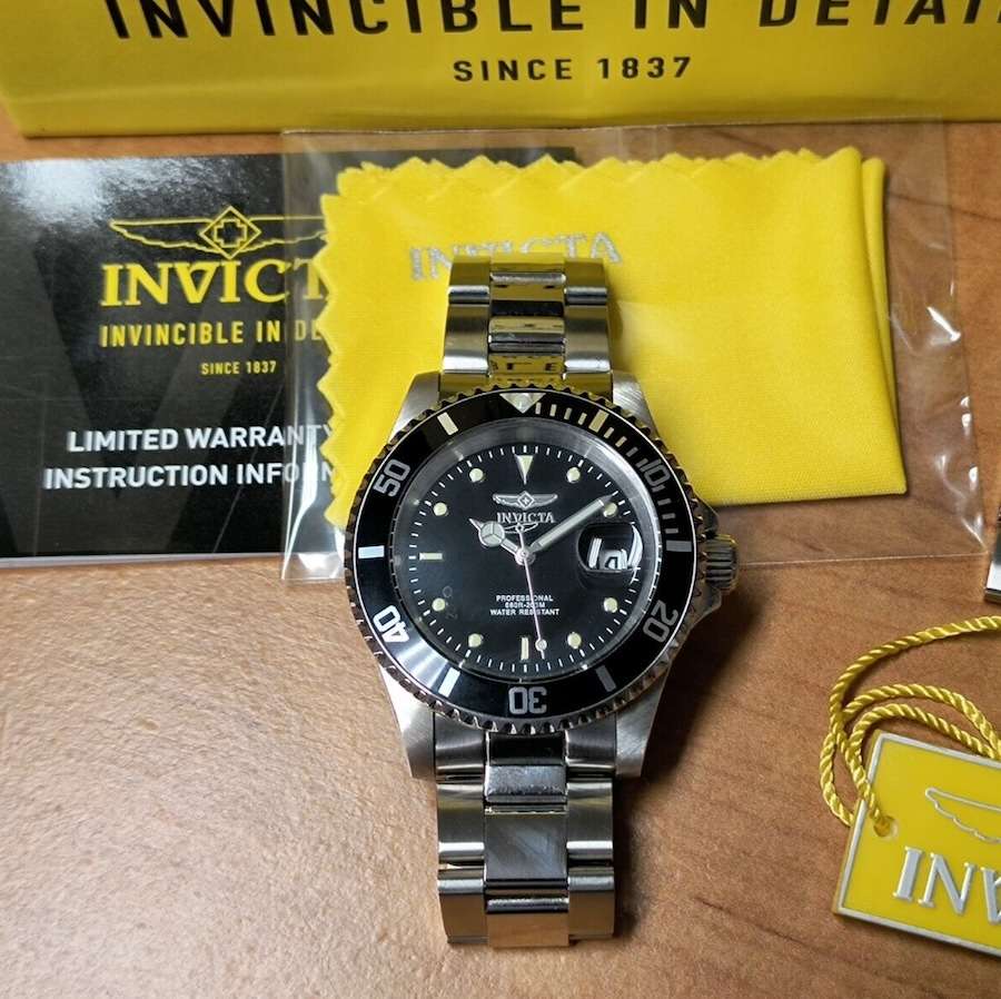 Invicta Men`s Sea Urchin Silver / Black 200m Dive 40mm Watch