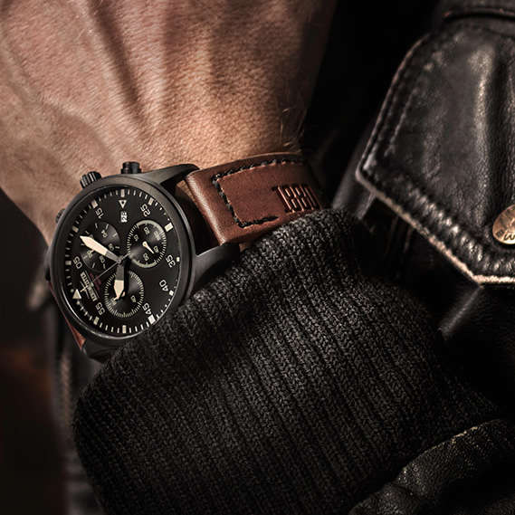 Retail: R6,500.00 Aeromeister 1880 Amsterdam Men's Taildragger Chronograph Watch + FLIGHT TIN