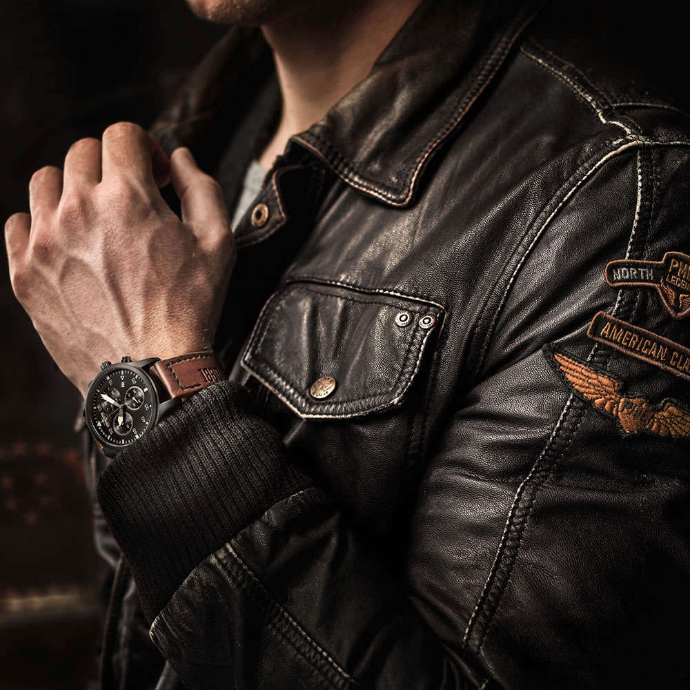 Retail: R6,500.00 Aeromeister 1880 Amsterdam Men's Taildragger Chronograph Watch + FLIGHT TIN