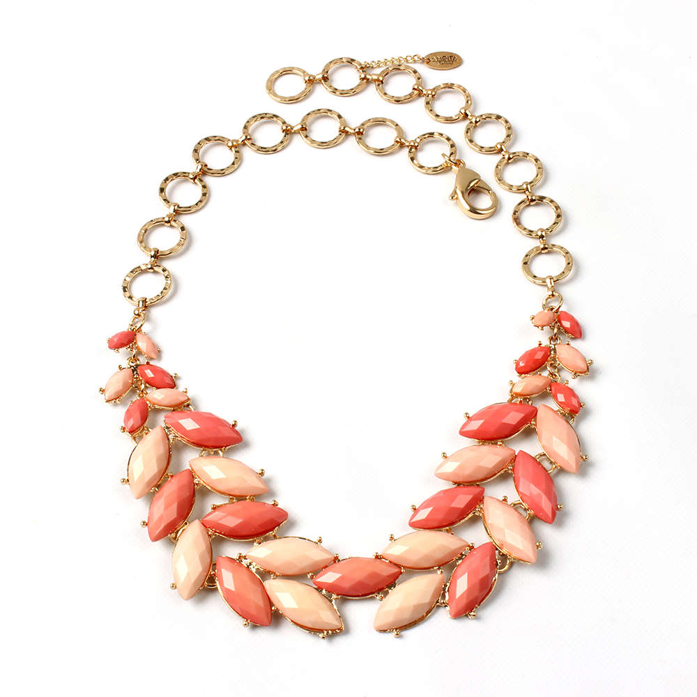 last 1 left! Retail: R2,900.00 AMRITA NEW YORK Brenna Necklace Coral/Peach