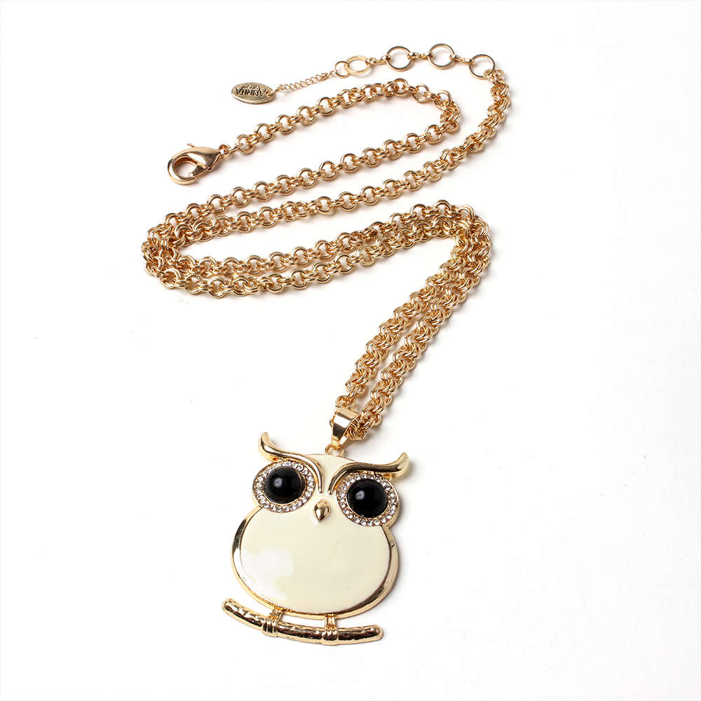 HOT! Must see! Retail: R1200.00 AMRITA NEW YORK Miami Owl Pendant Ivory