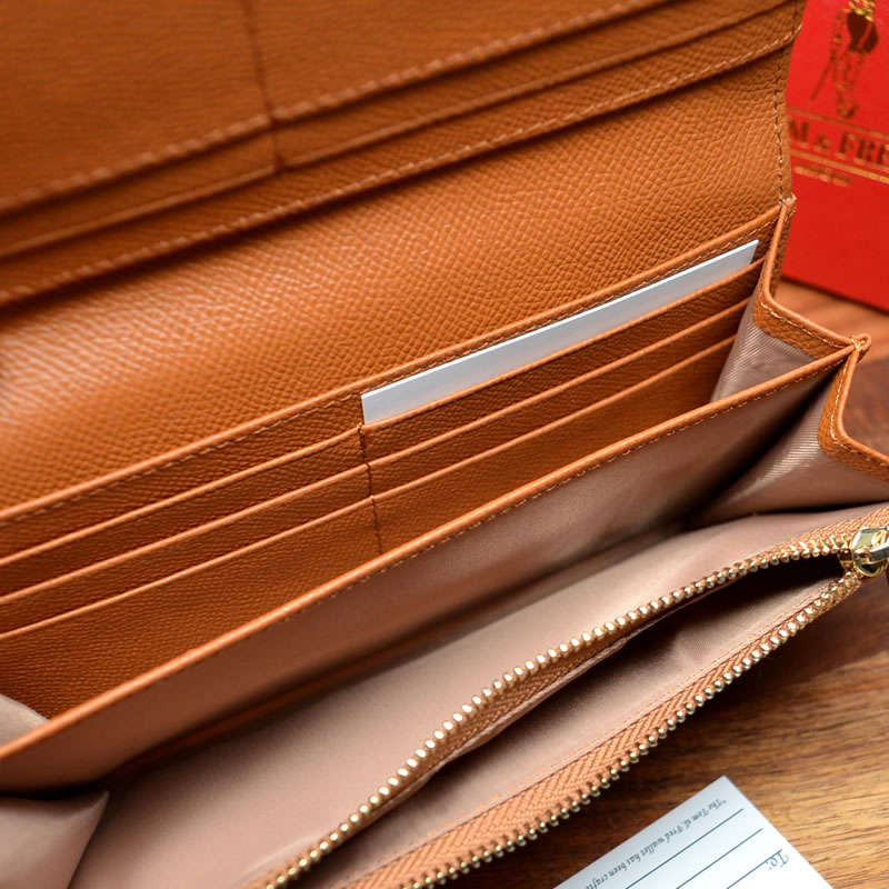 Retail: R3299.00 Tom & Fred London® Biscay Genuine Leather Continental Twill Purse