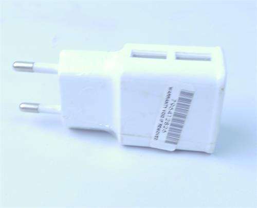 Geeko USB Wall Charger with Two USB Ports