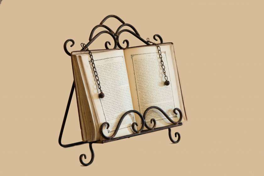 Cook Book Stand Rust