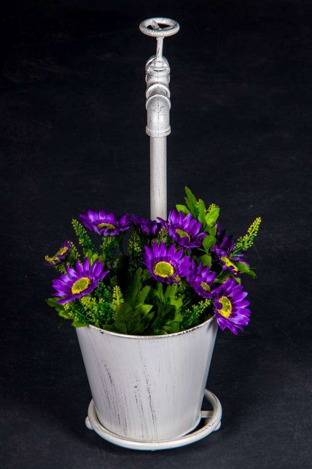 Standing Tap Potholder Antique White