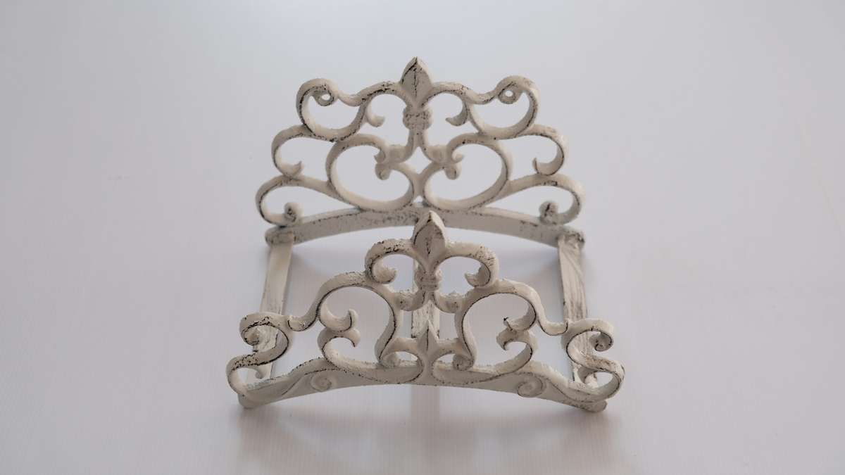 Garden Hose Holder Antique White