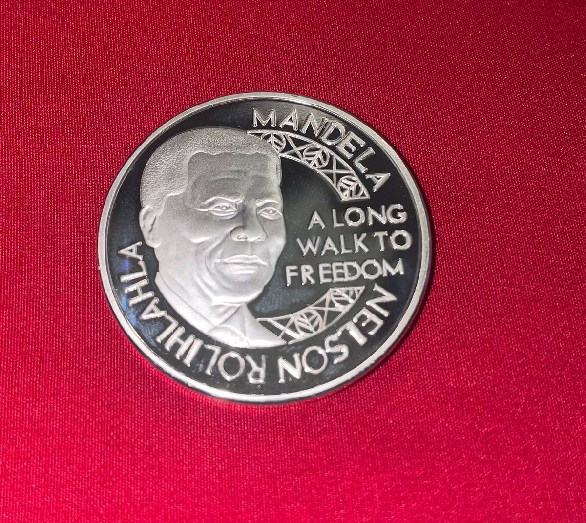 2001 1oz Mandela Silver Proof Medallion - Nobel Peace Prize 1993 - In Capsule