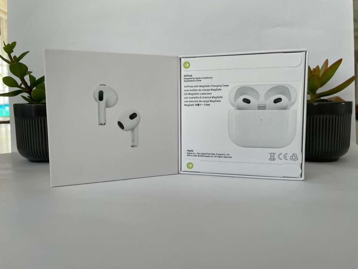 Apple Airpods (Gen 3)