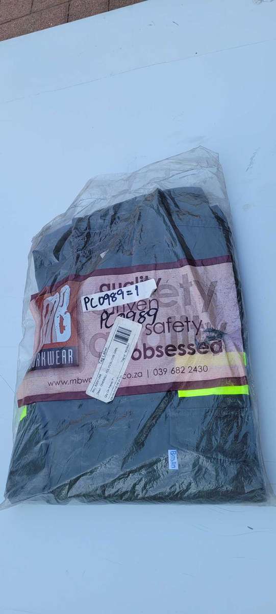 ACID REPELLENT BESLIN Ultra Reflective 2-Piece Work-Suit 87 Chest/77 Waist