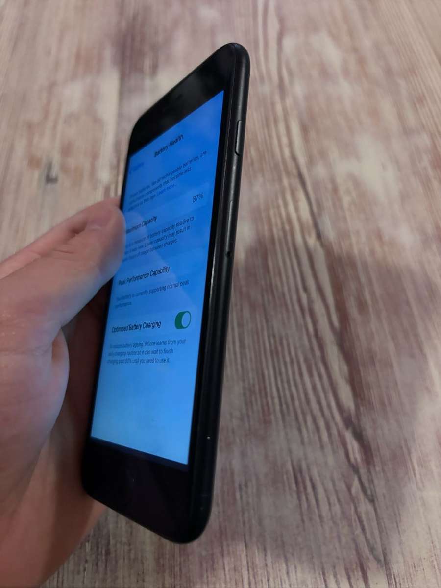 iPhone 7 in Great Condition