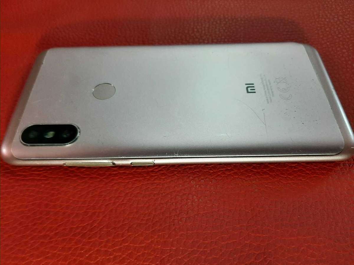 Redmi Note 6 pro, needs battery.