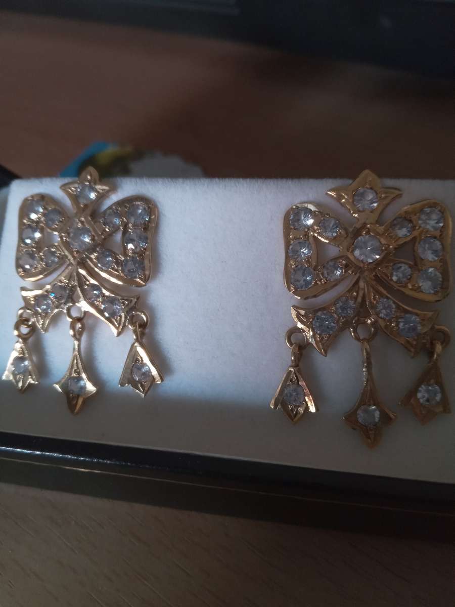 A Pair Of  Antique 18ct Yellow Gold Chandelier Earrings - (8.1g)