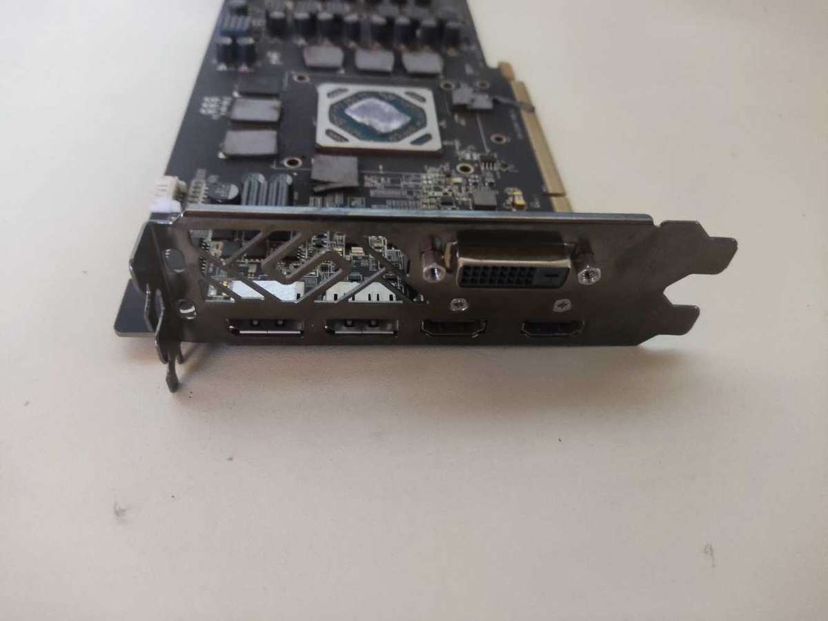 Sapphire Nitro + RX580 8GB Graphics Card**For parts or repair**