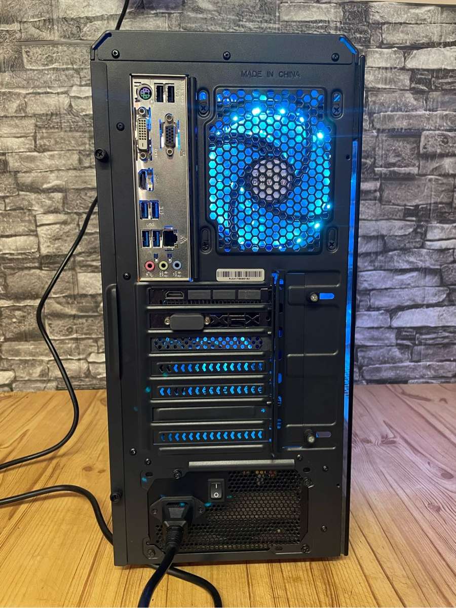 8Th Gen i7 Gamer**8GB graphics**20GB Ram**500GB SSS**Corsair VS550 Gaming PSU