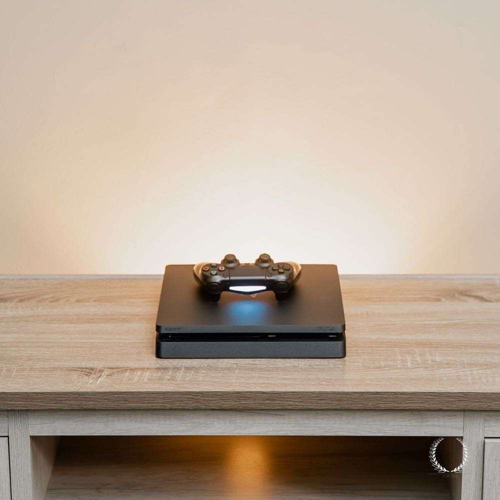 PlayStation 4 Slim PS4