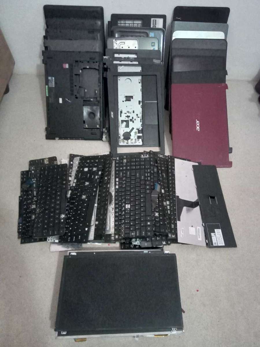 Bult Lot Of Laptop Spares/Scraps