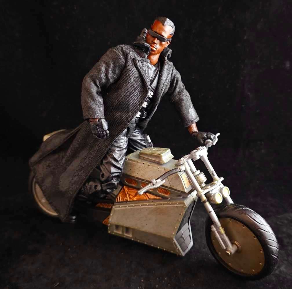 ToyBiz Marvel Legends Blade (Movie Version)