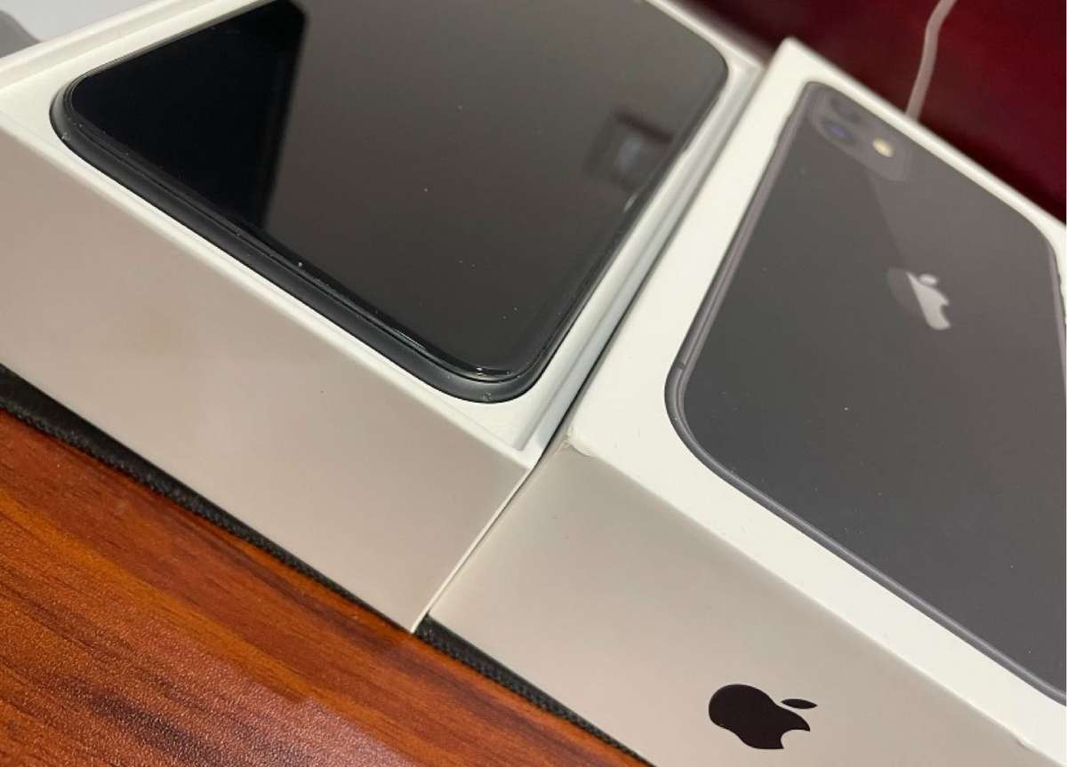 Used Mint Condition iPhone 11 64gb