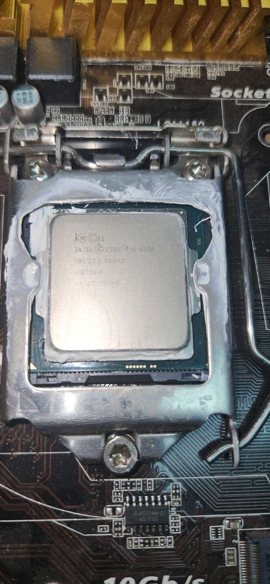 Gigabyte  ga-z97-d3h  with intel i5-4590