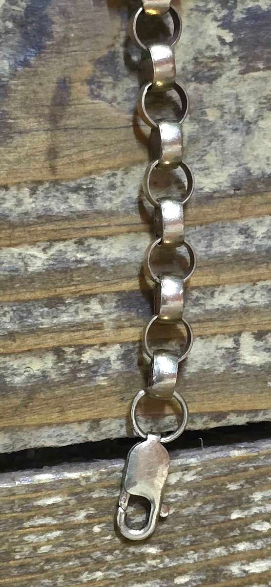 SOLID 9 CARAT  Beutiful Ladies Omega Perfect working Gold Alone 17.7 grams