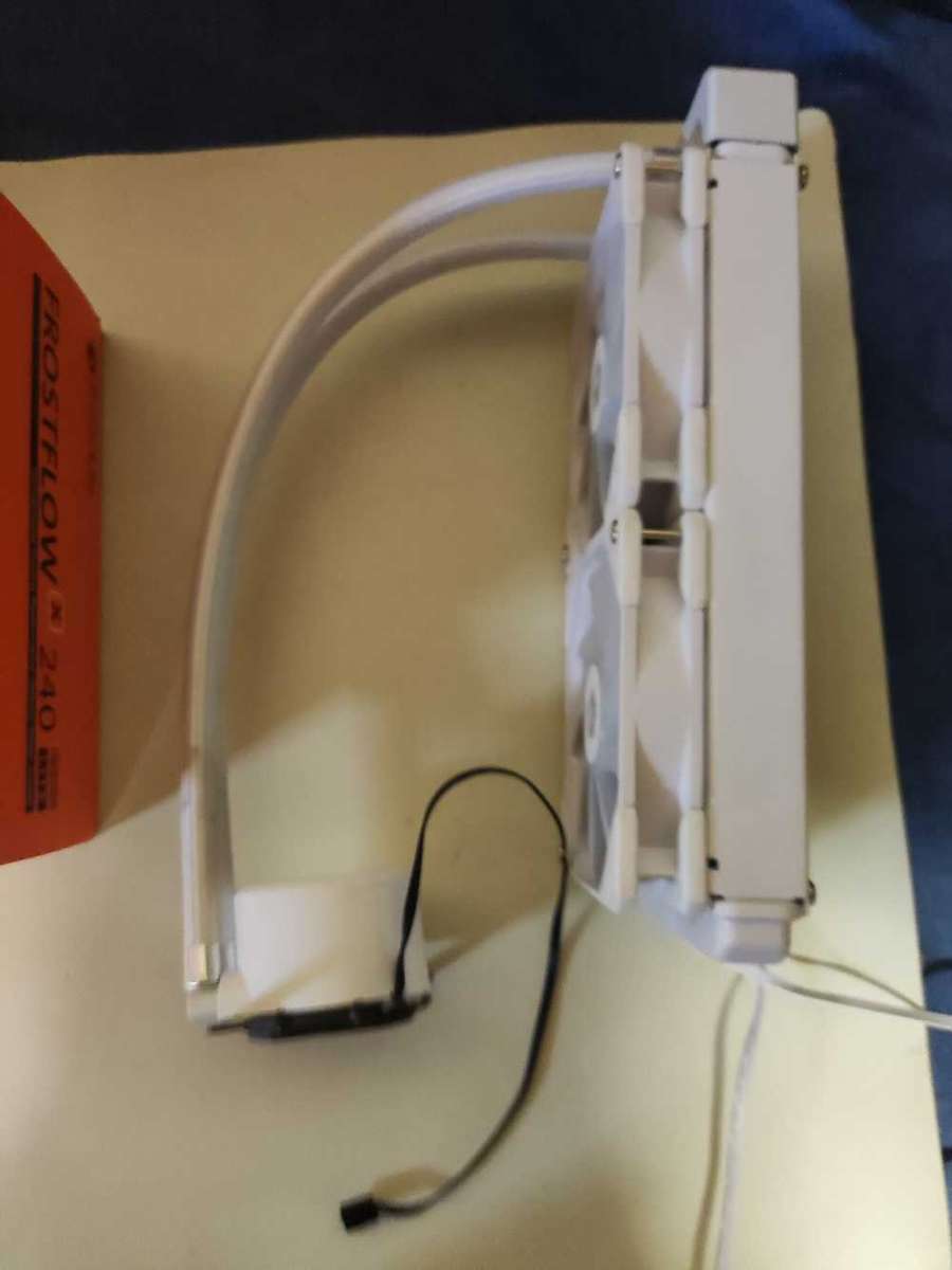 ID-Cooling Frost Flow 240mm AIO CPU Watercooler**Boxed**Intel and AMD Bracket included