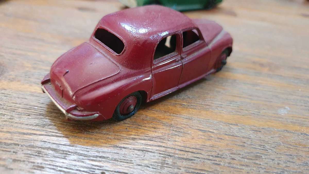 Dinky Meccano Vintage 156 Rover 75 Saloon Dark