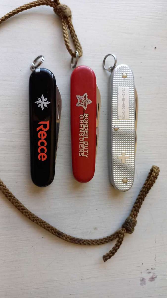 Knife collection border war Era Victorinoxes