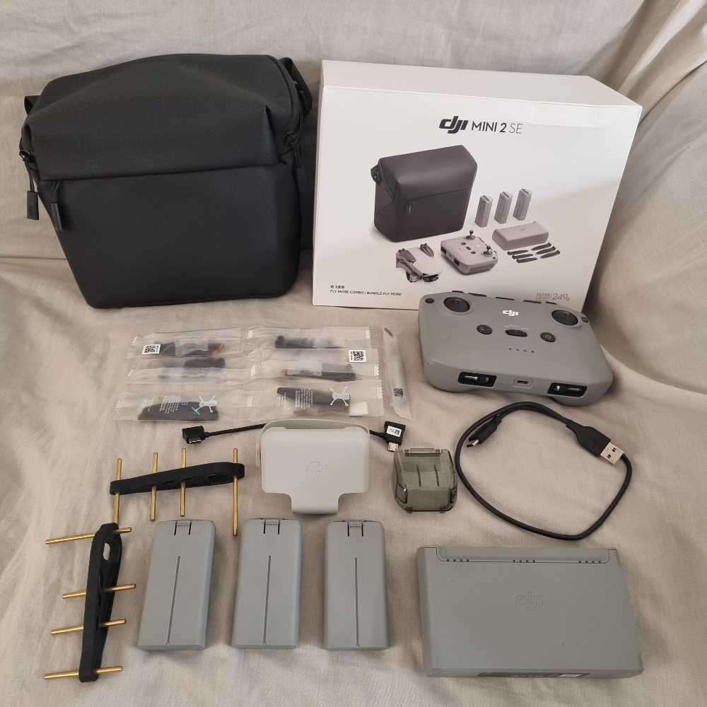 DJI Mini 2 SE Fly more Combo (2 Months old)