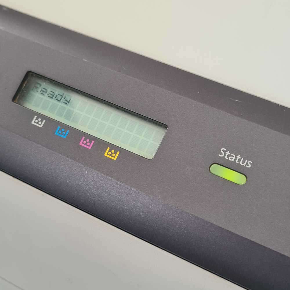Industrial (Switching on) Samsung CLP-610ND Lazer jet color printer (to fix).