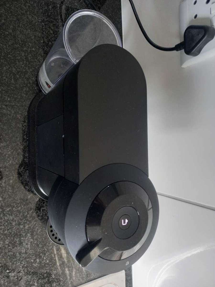 Nespresso Vertuo Next Coffee Machine - Matte Black