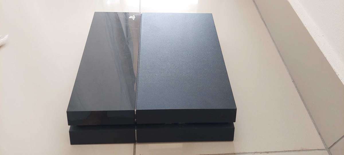 Playstation 4 console *Not fully operational*