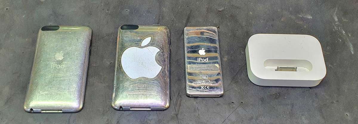 X3 apple iPods and docking station