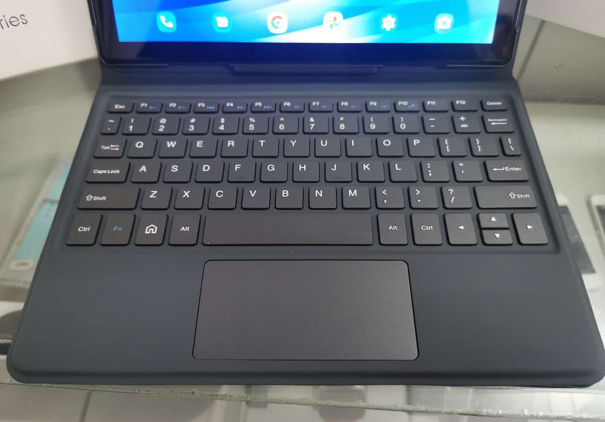 Blackview anoroid TAB 8 4GB ram +64GB ROM 4G