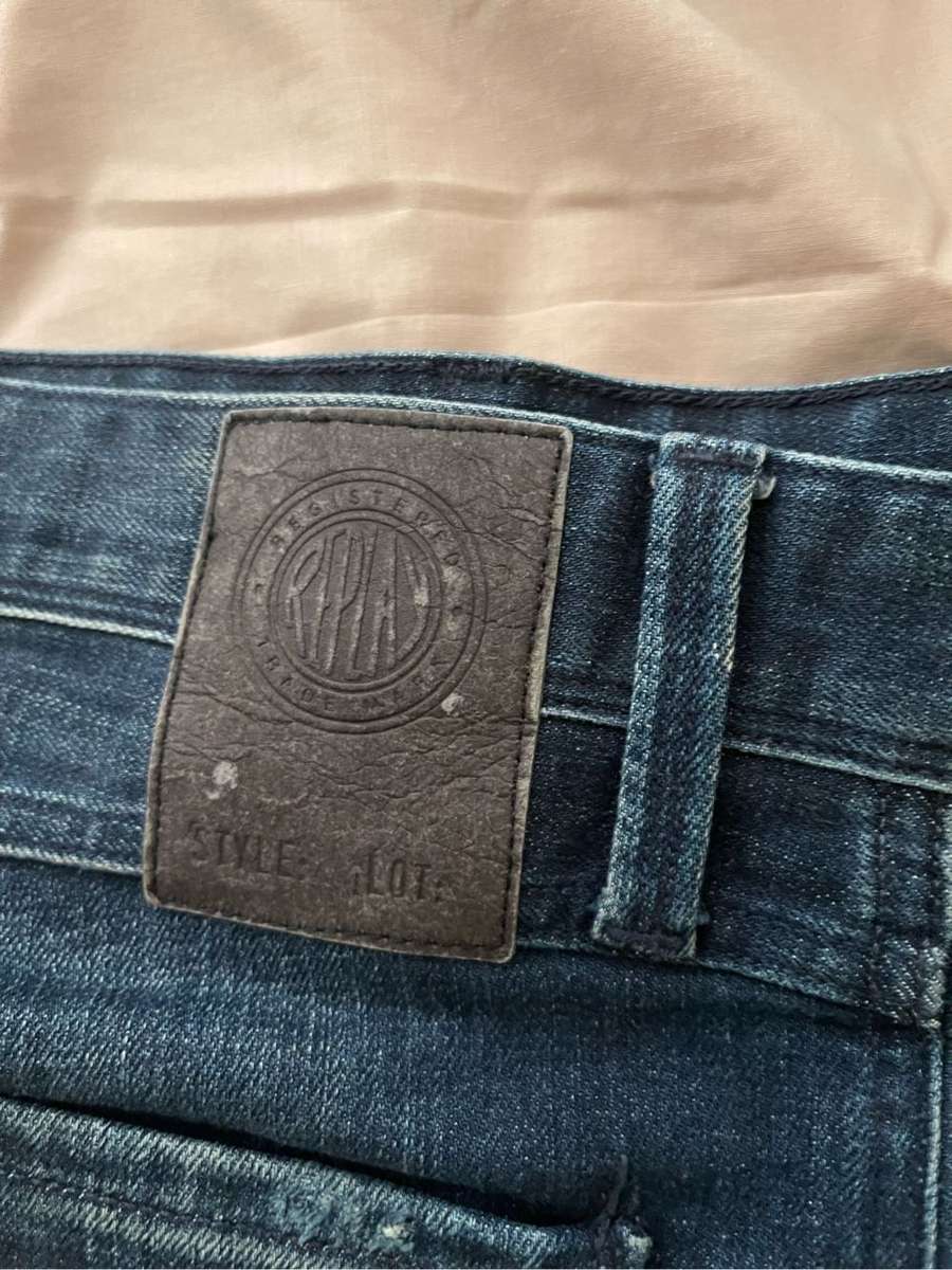 Replay anbass dark blue jeans size 32 medium great condition