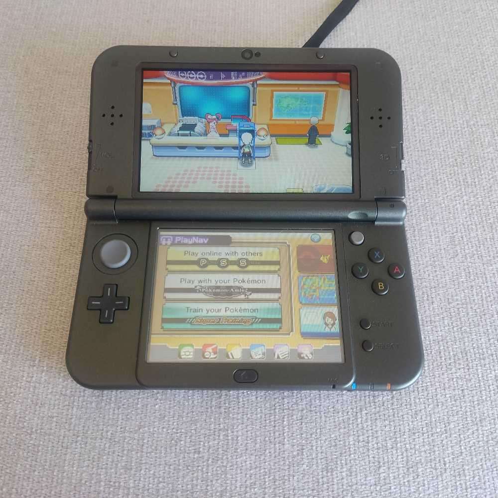 `New` Nintendo 3dsxl console with original stylus and charger
