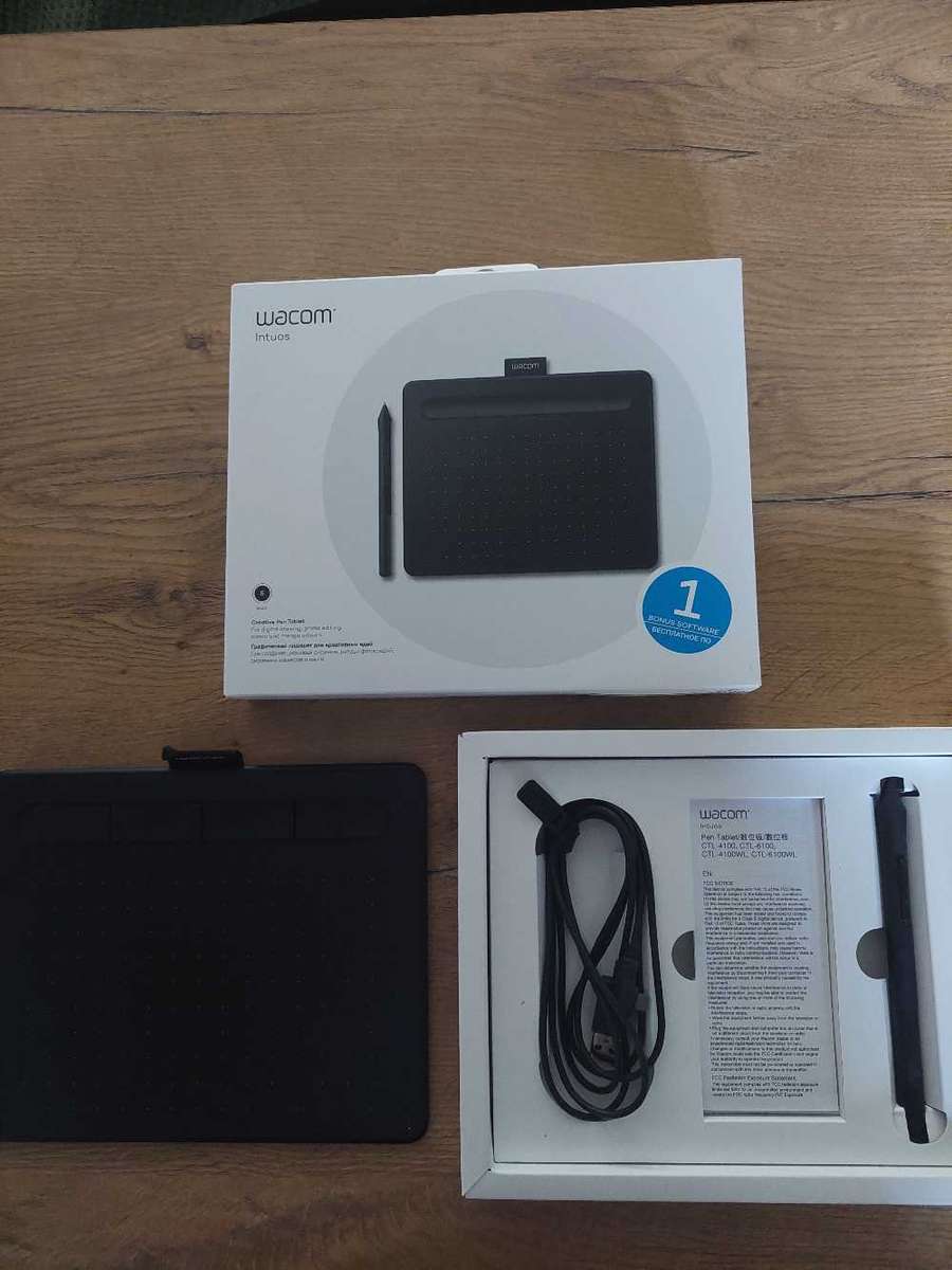 Wacom Intuos Graphic Design/Drawing Pad