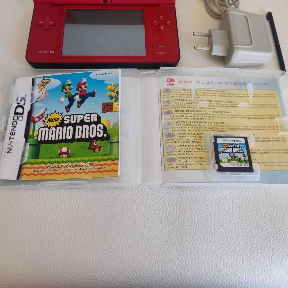 Nintendo Dsi XL console Super Mario Bros 25th anniversary edition +Game
