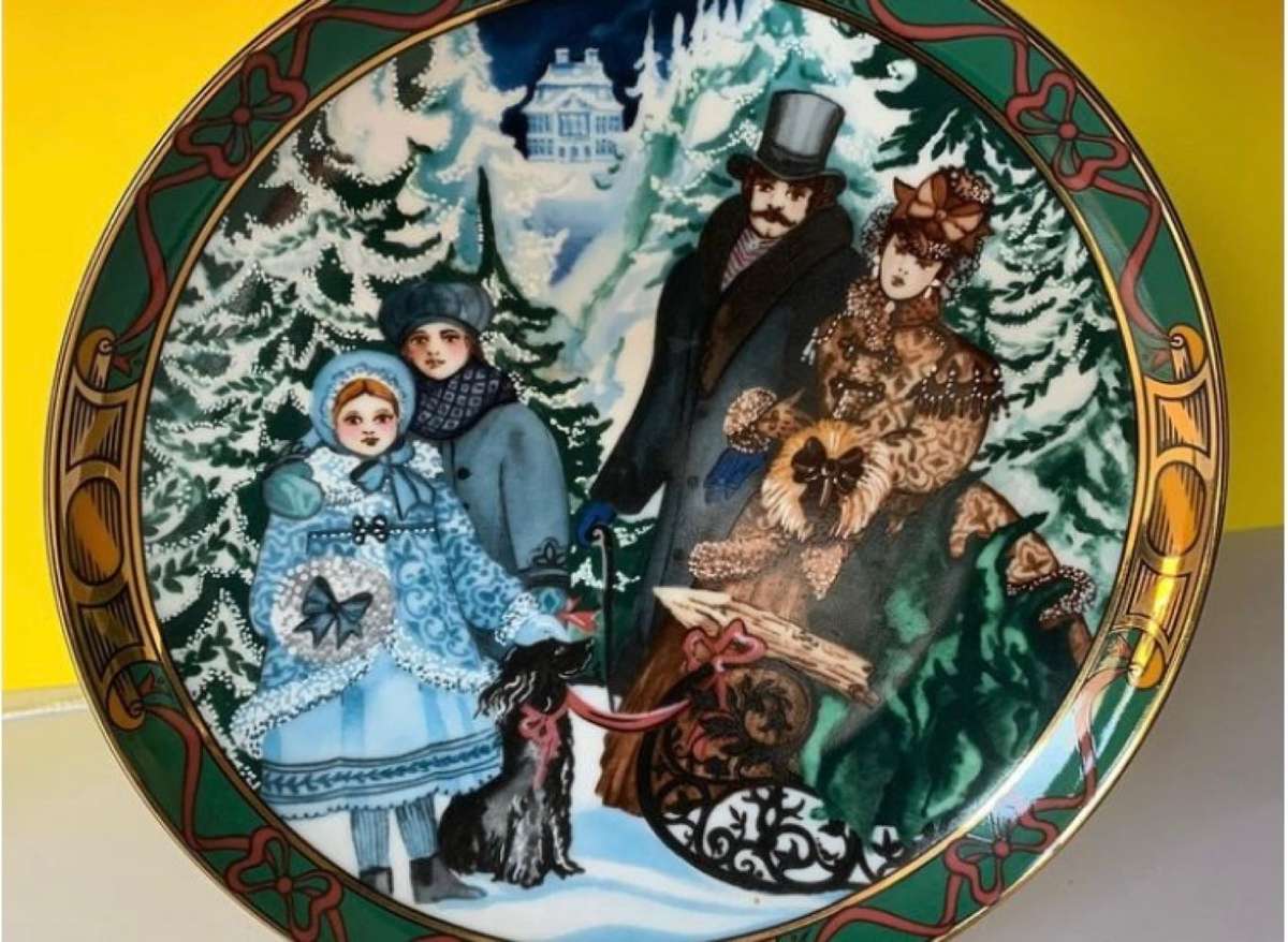 Two Royal Copenhagen xmas plates