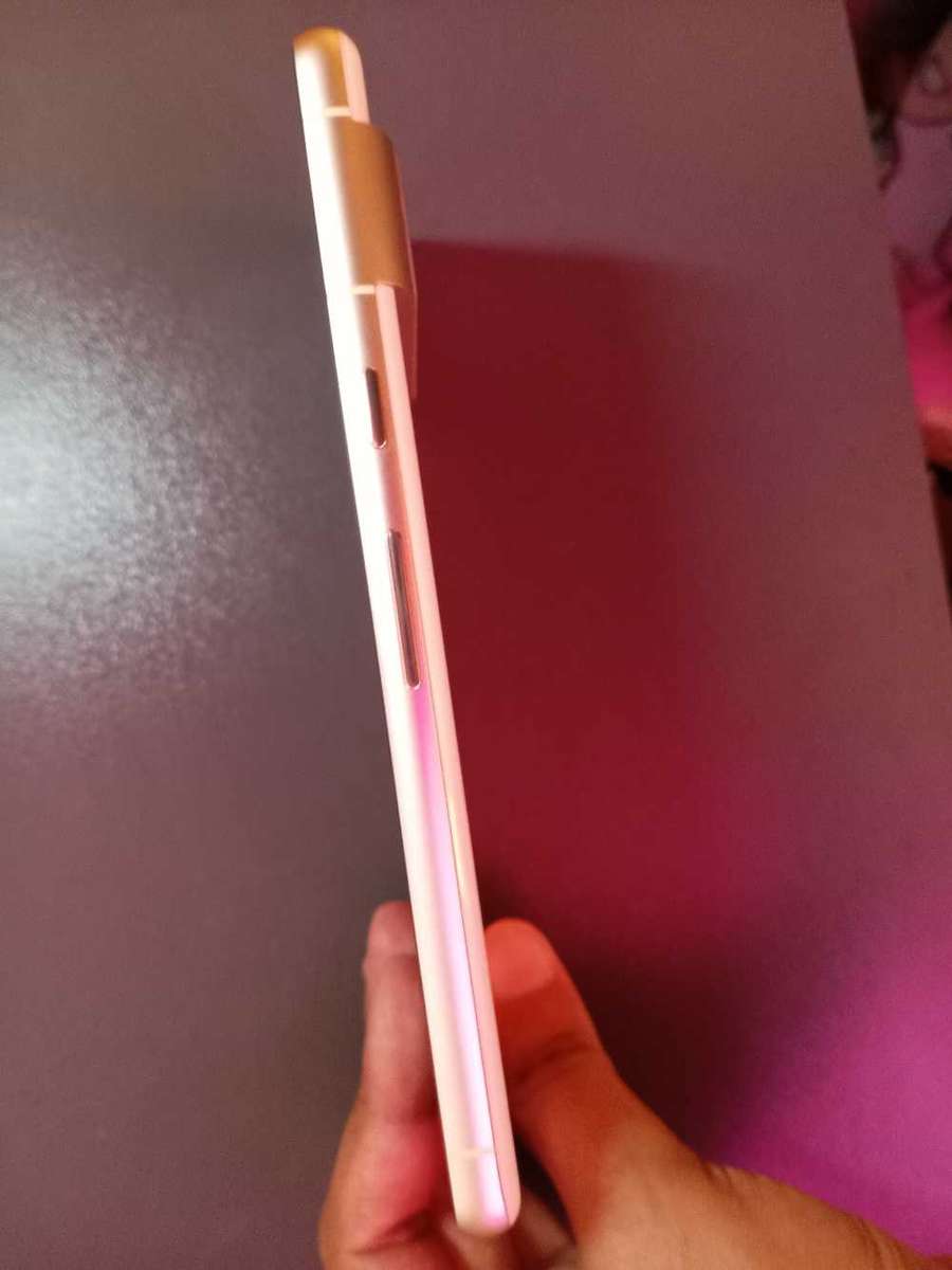 Cellphone Google Pixel 7 Phone - Like New